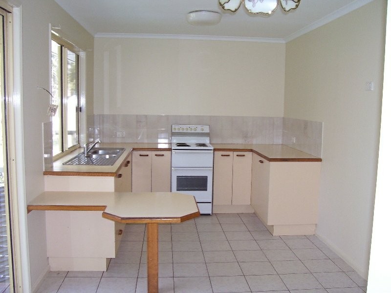 16 Brolga Street, Macleay Island QLD 4184