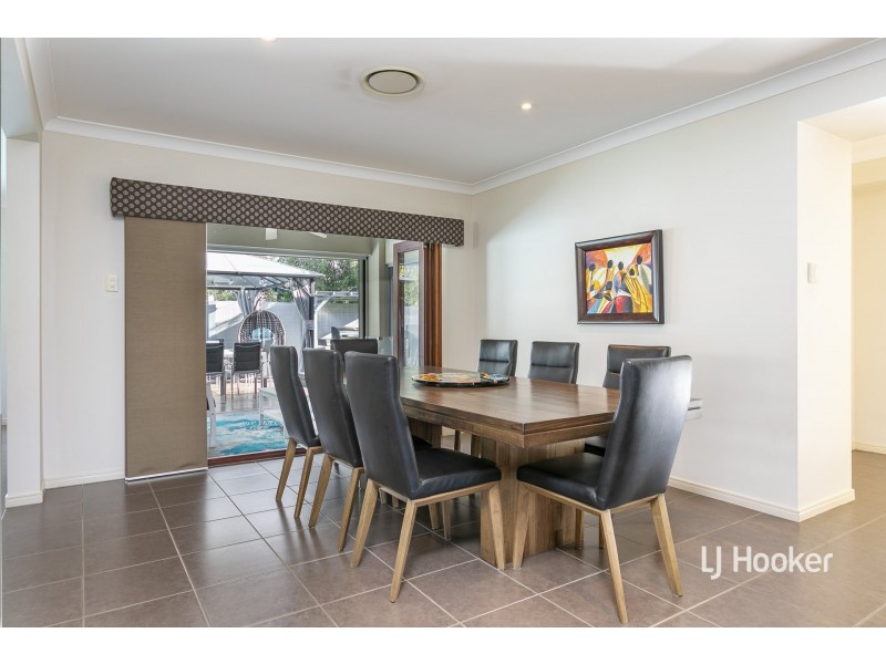 4 Mervyn Crescent, Redland Bay QLD 4165
