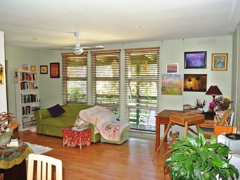 11 Lemontree Drive, Macleay Island QLD 4184