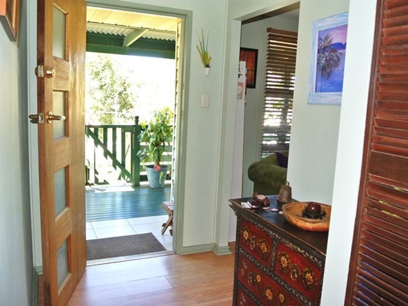 11 Lemontree Drive, Macleay Island QLD 4184