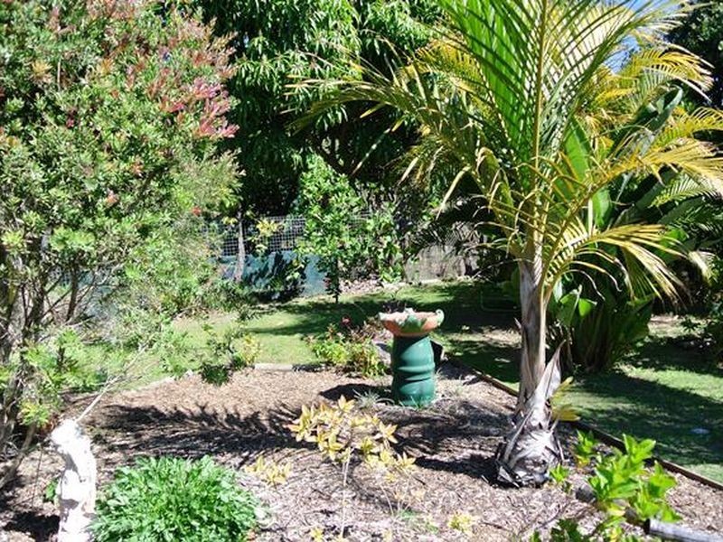 11 Lemontree Drive, Macleay Island QLD 4184