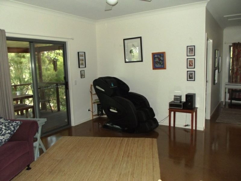 12 Percival Street, Macleay Island QLD 4184