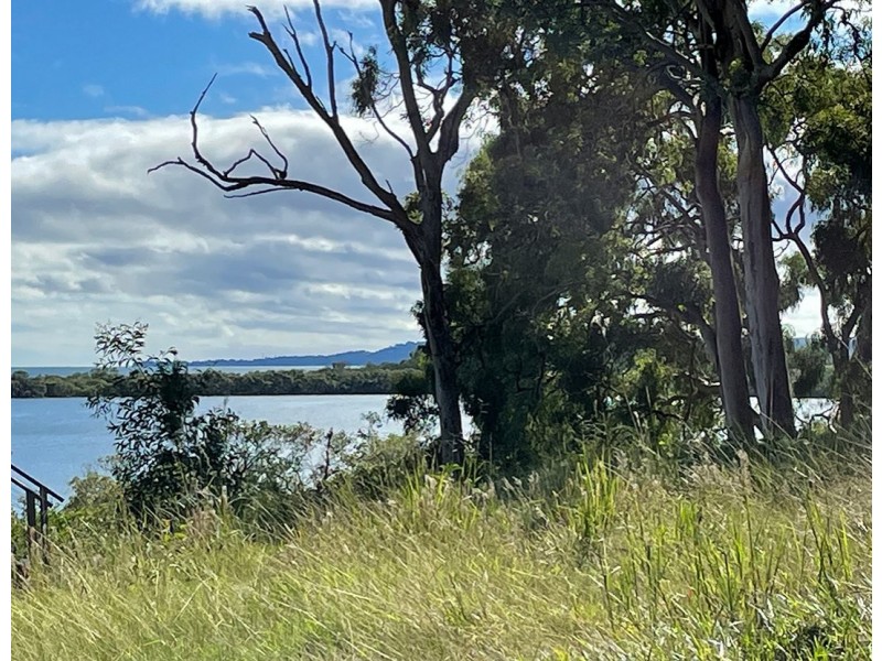 52 Timothy Street, Macleay Island QLD 4184
