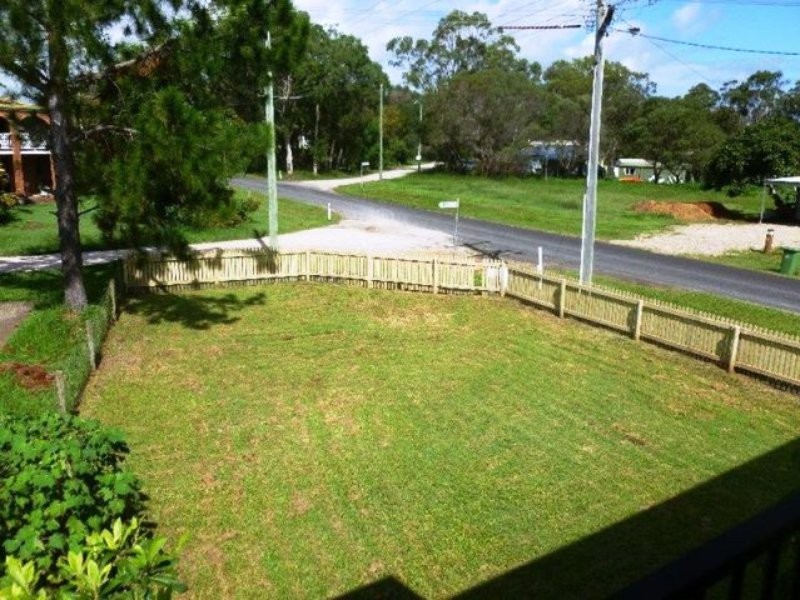 1 Squire Street, Macleay Island QLD 4184