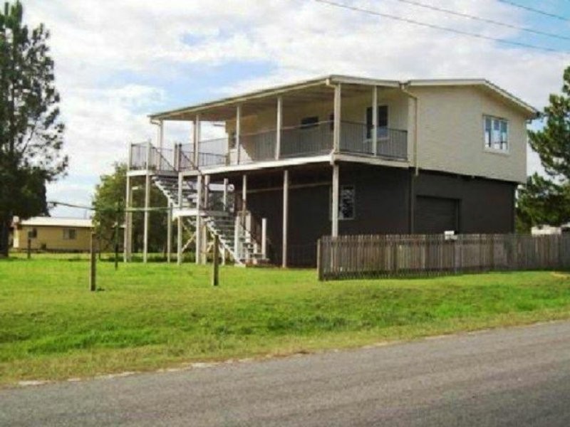 1 Squire Street, Macleay Island QLD 4184