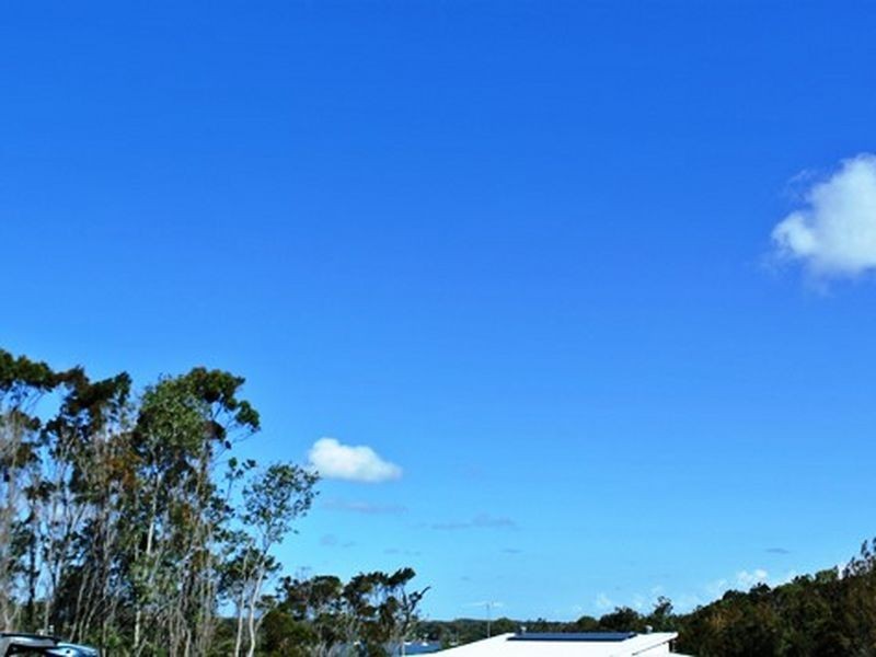 4 Deviot  Street, Macleay Island QLD 4184