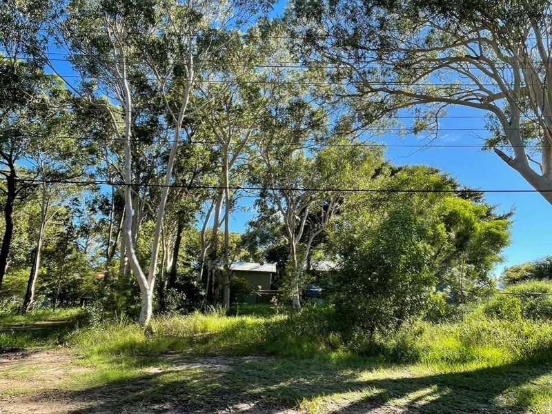 15 Tukkeri Street, Macleay Island QLD 4184