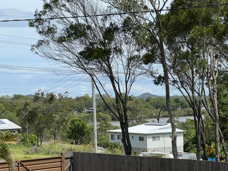 35 Camena Street, Macleay Island QLD 4184