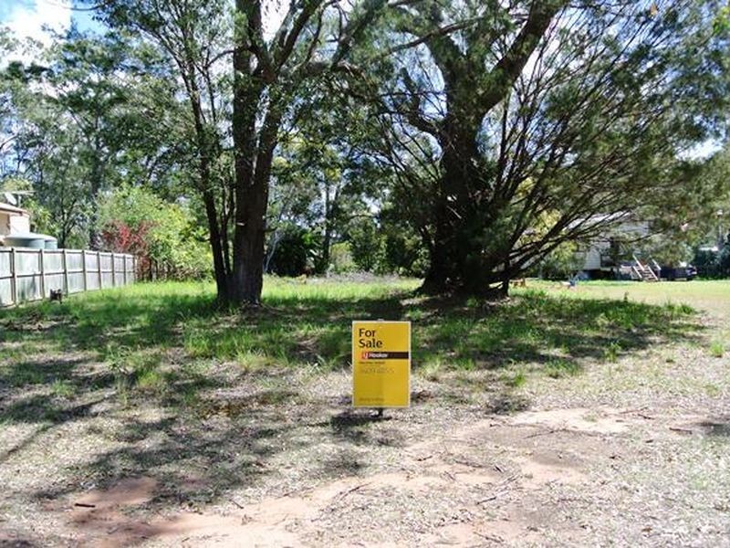 27 President Terrace, Macleay Island QLD 4184