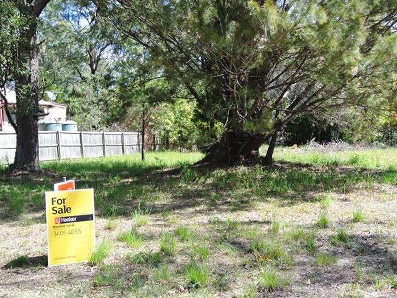 27 President Terrace, Macleay Island QLD 4184