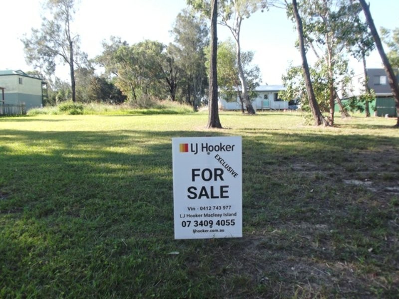 11-13 Deviot Street, Macleay Island QLD 4184