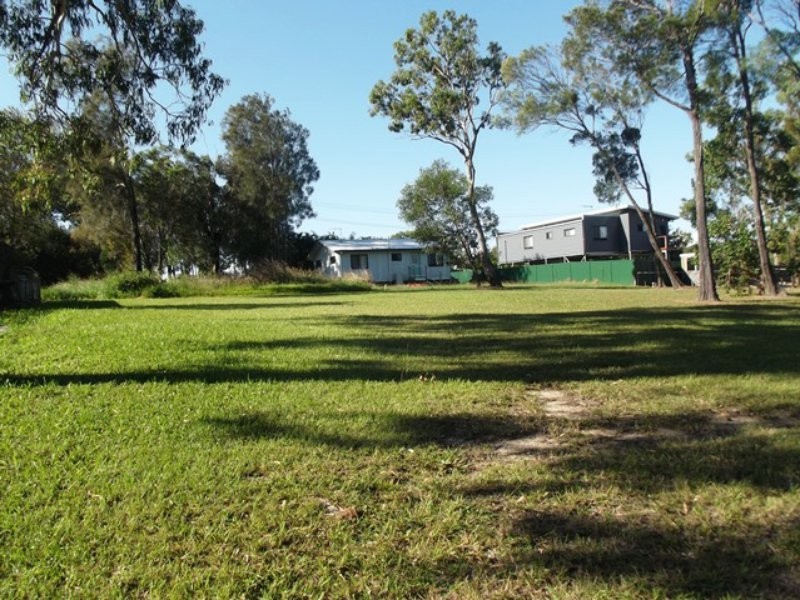 11-13 Deviot Street, Macleay Island QLD 4184