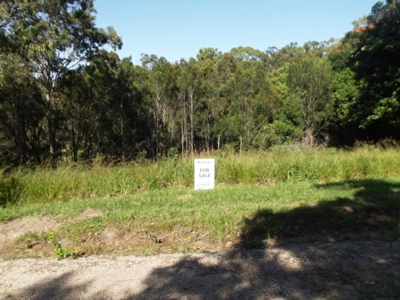 27 Ashton Street, Macleay Island QLD 4184