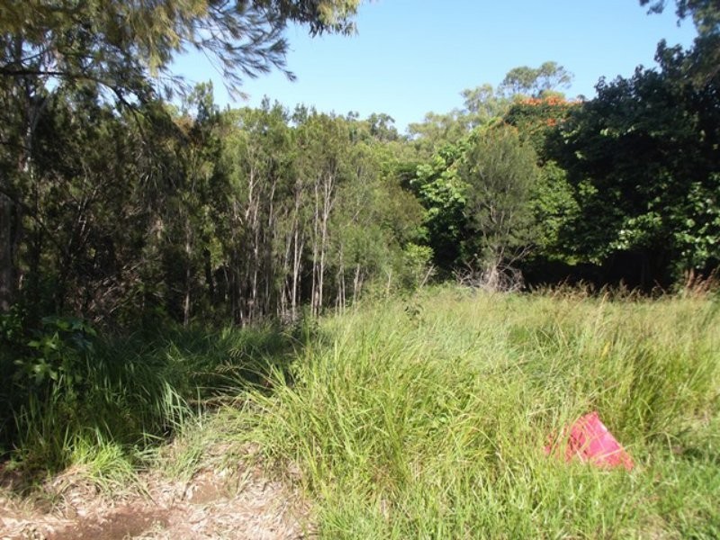 27 Ashton Street, Macleay Island QLD 4184