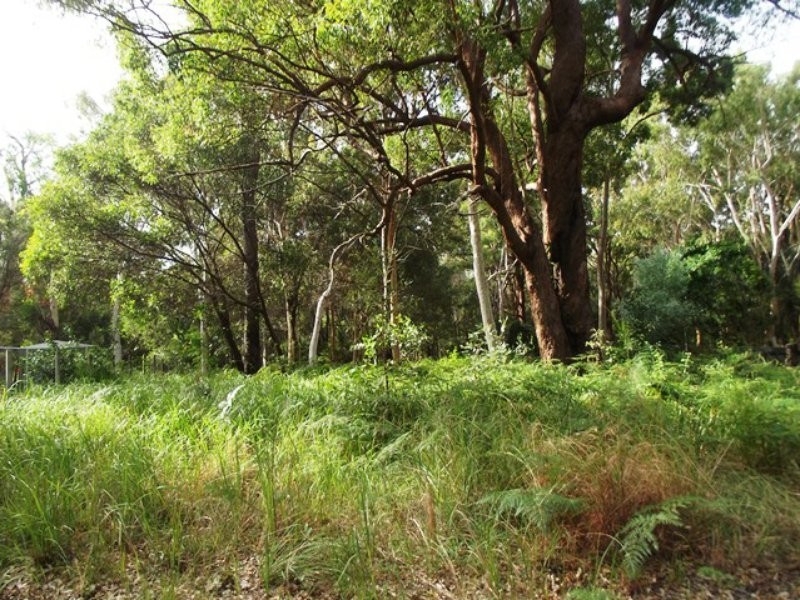 3 Noondoo Street, Macleay Island QLD 4184