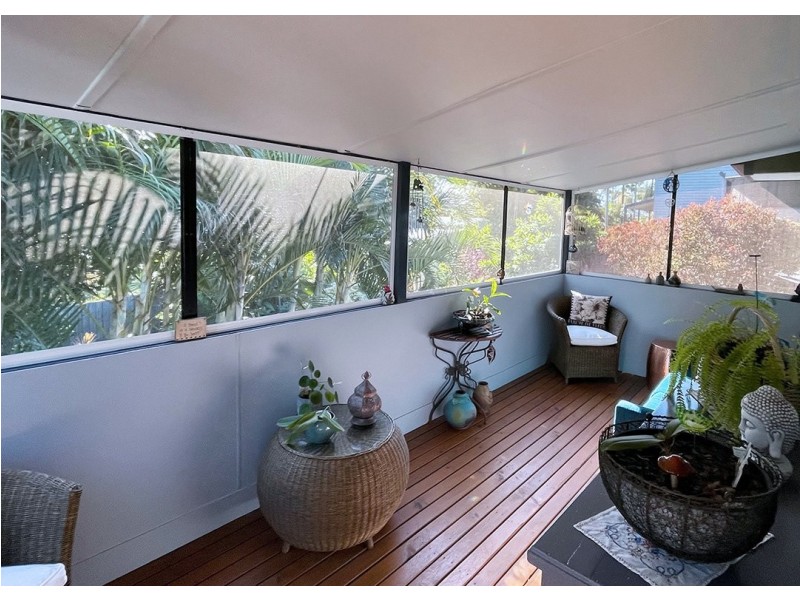 17 Michael Street, Macleay Island QLD 4184