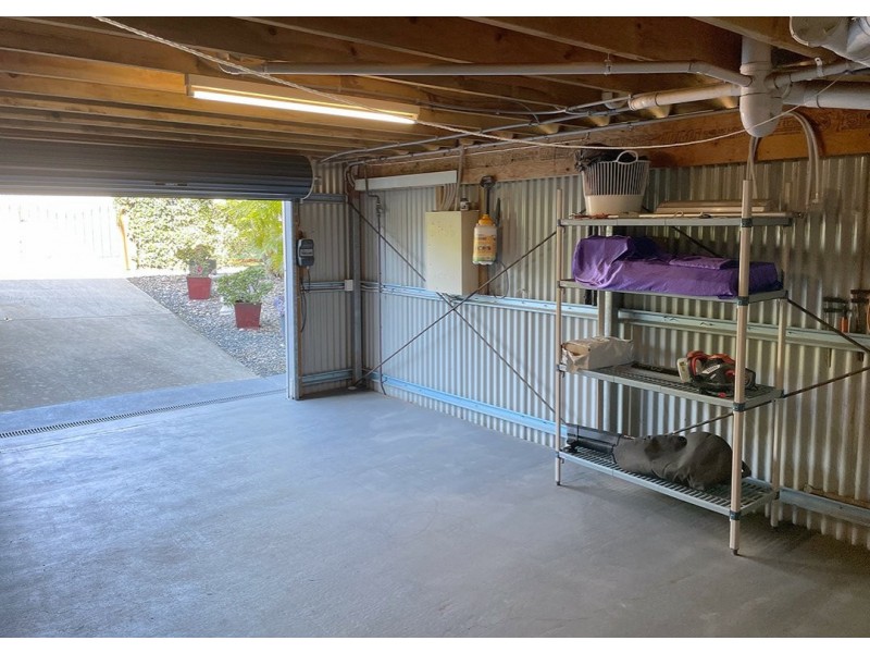 17 Michael Street, Macleay Island QLD 4184