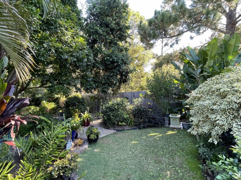 17 Michael Street, Macleay Island QLD 4184