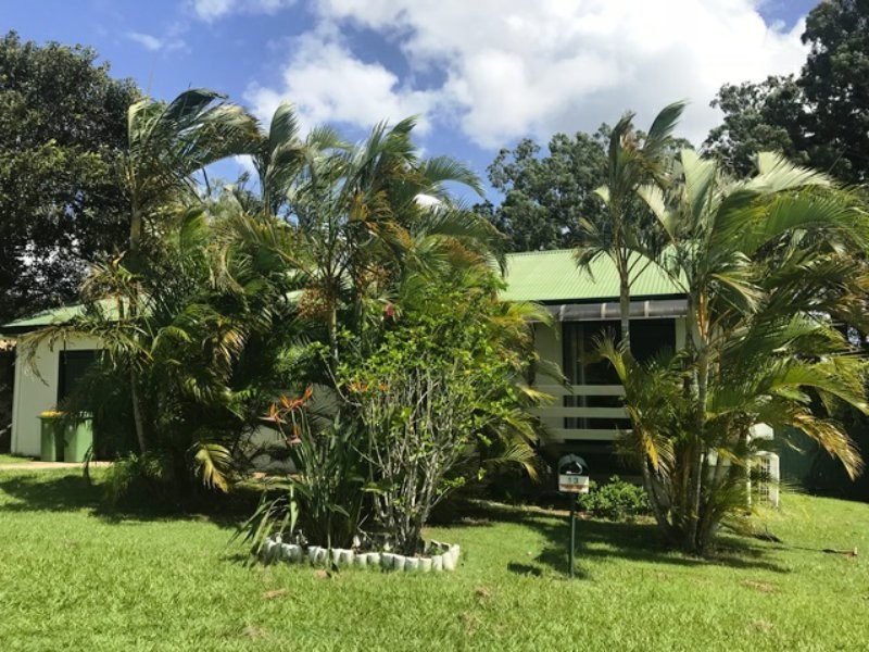 13 Michiko Street, Macleay Island QLD 4184