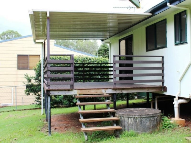 13 Michiko Street, Macleay Island QLD 4184