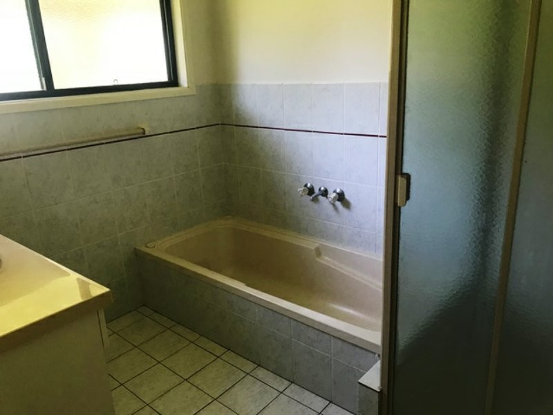 13 Michiko Street, Macleay Island QLD 4184