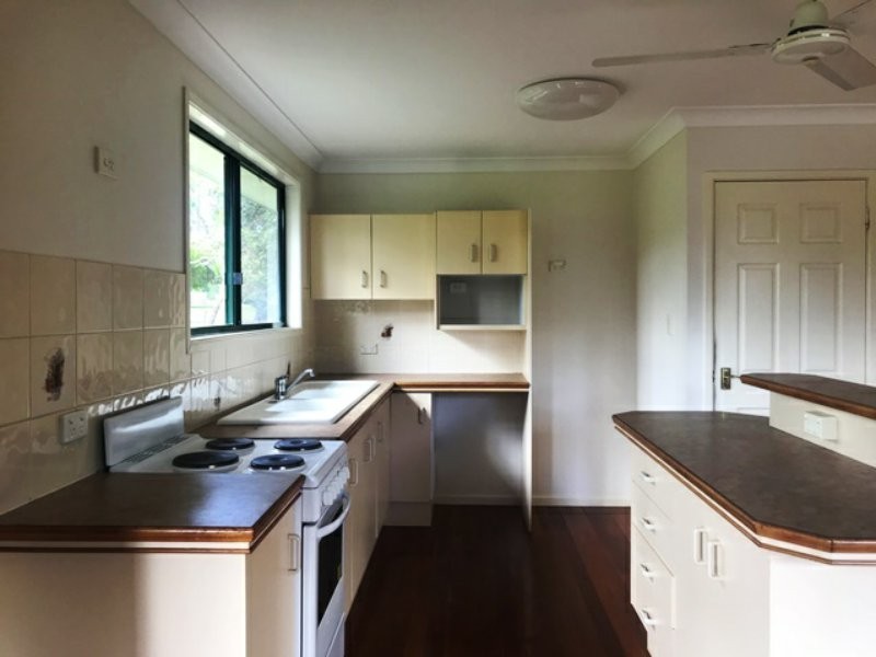 13 Michiko Street, Macleay Island QLD 4184