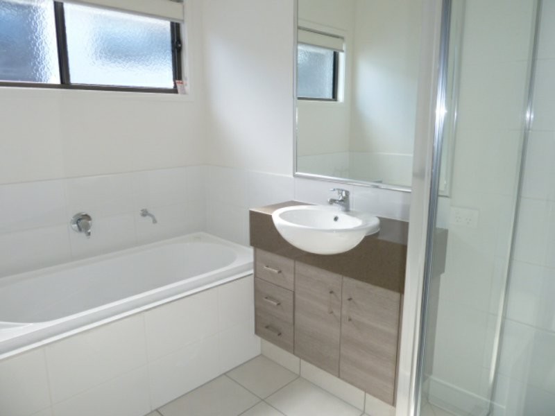 63 Kate Circuit, Rochedale QLD 4123
