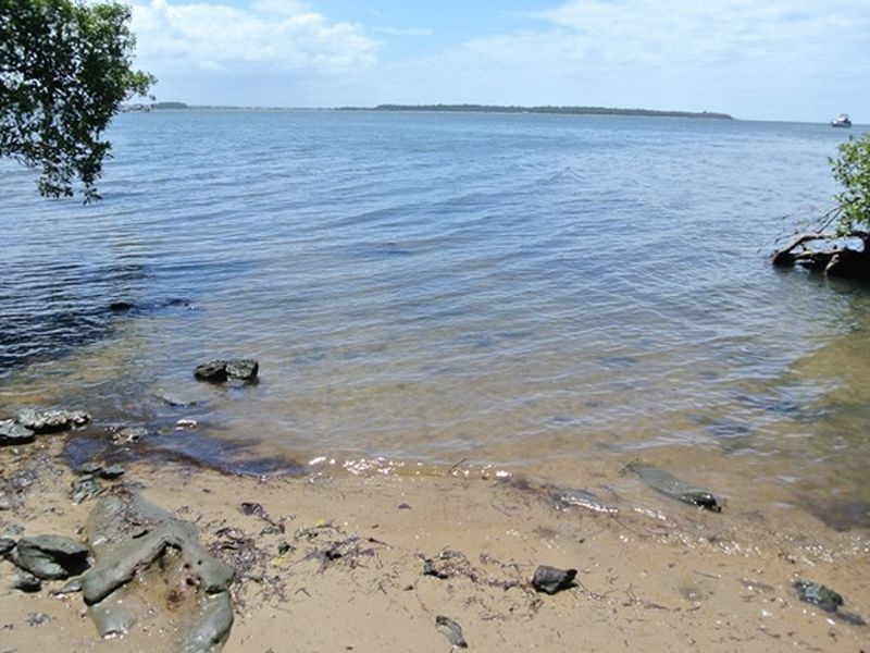 18 Coast Rd, Macleay Island QLD 4184