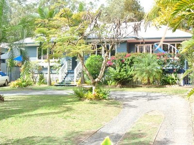 18 Coast Rd, Macleay Island QLD 4184