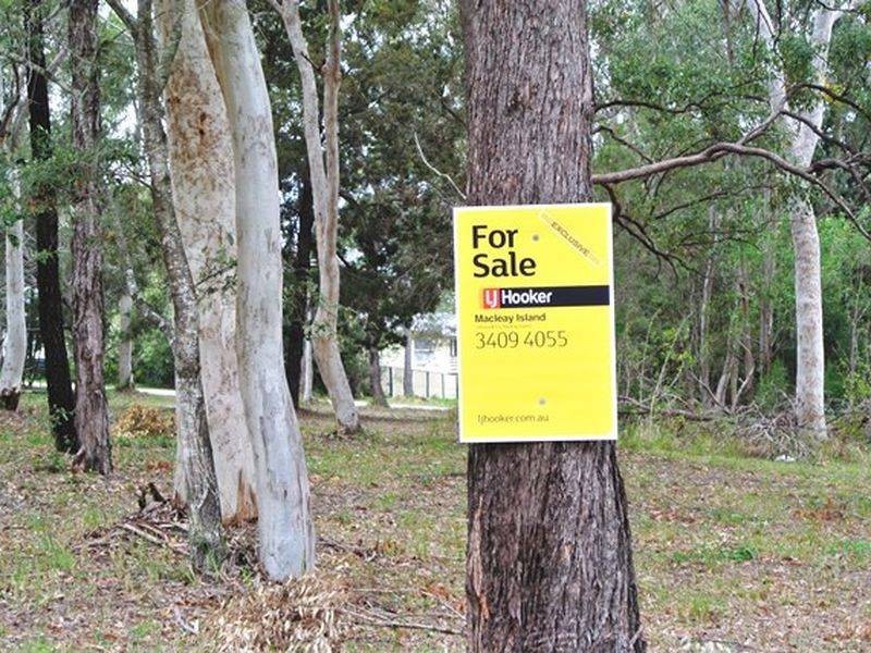 10 Heron Street, Macleay Island QLD 4184