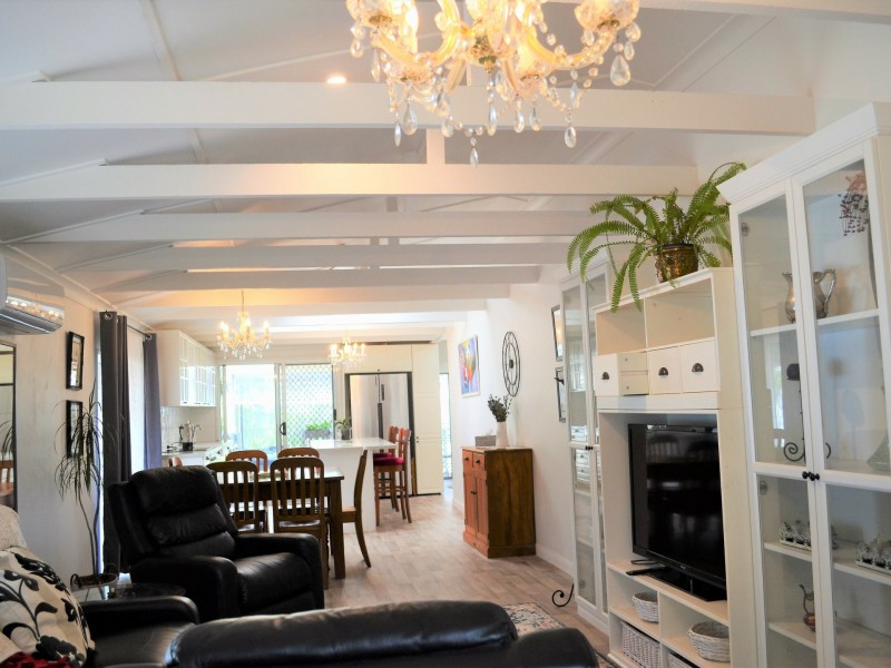 94 Treasure Island Avenue, Karragarra Island QLD 4184