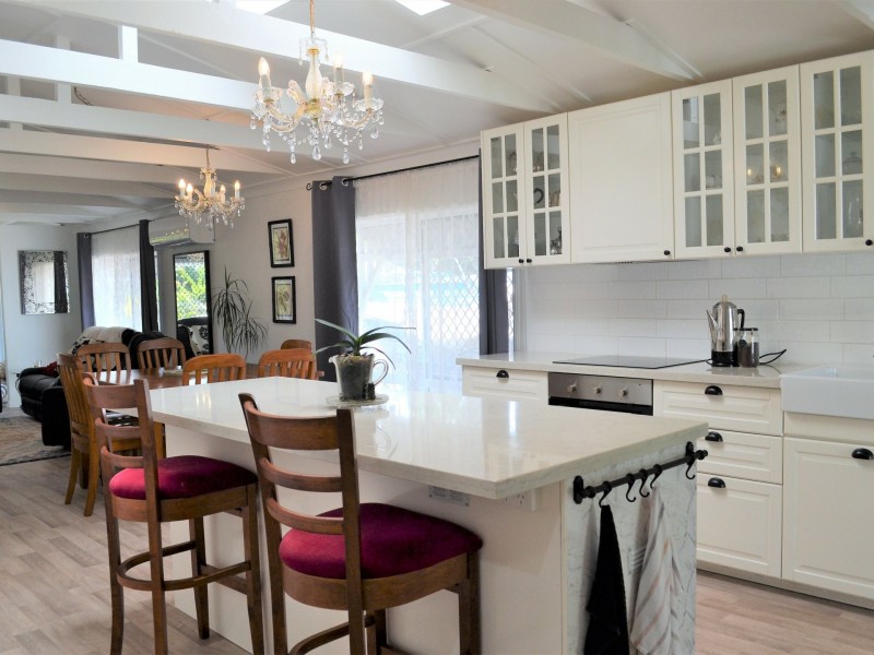 94 Treasure Island Avenue, Karragarra Island QLD 4184