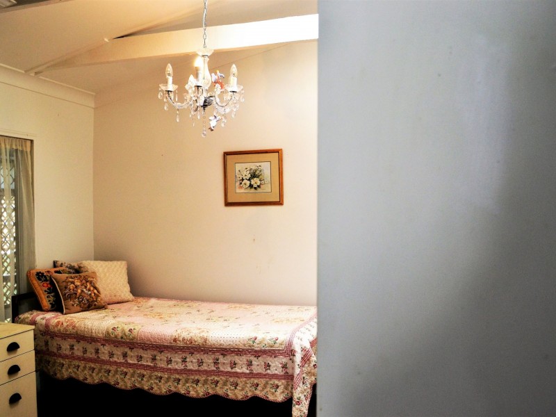 94 Treasure Island Avenue, Karragarra Island QLD 4184