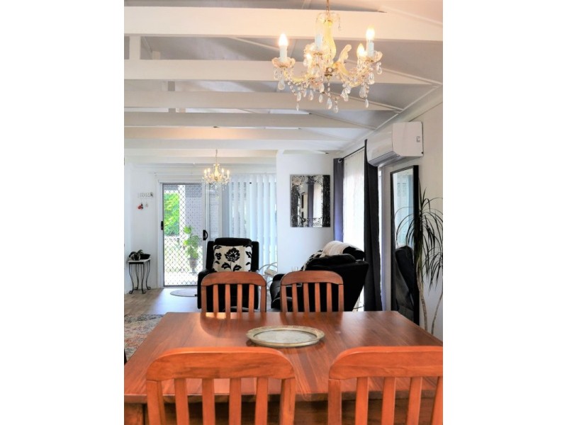 94 Treasure Island Avenue, Karragarra Island QLD 4184