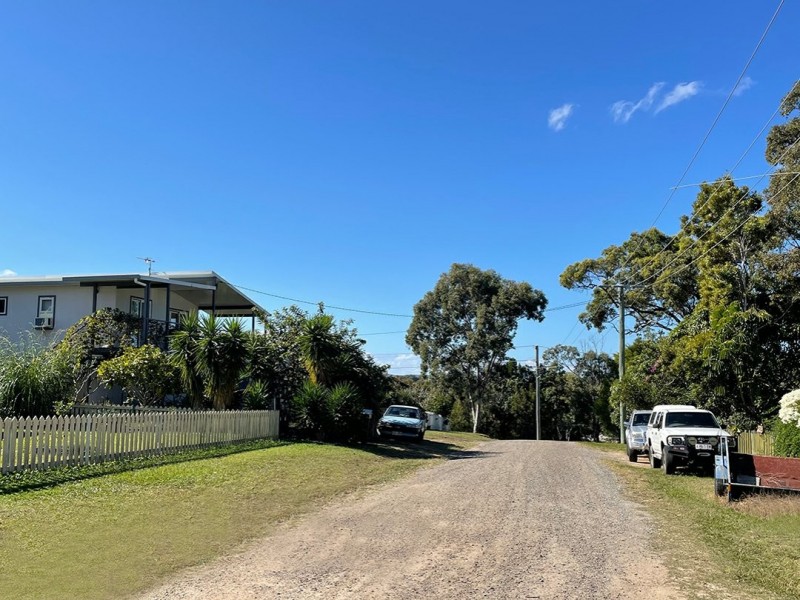 11 Percival Street, Macleay Island QLD 4184