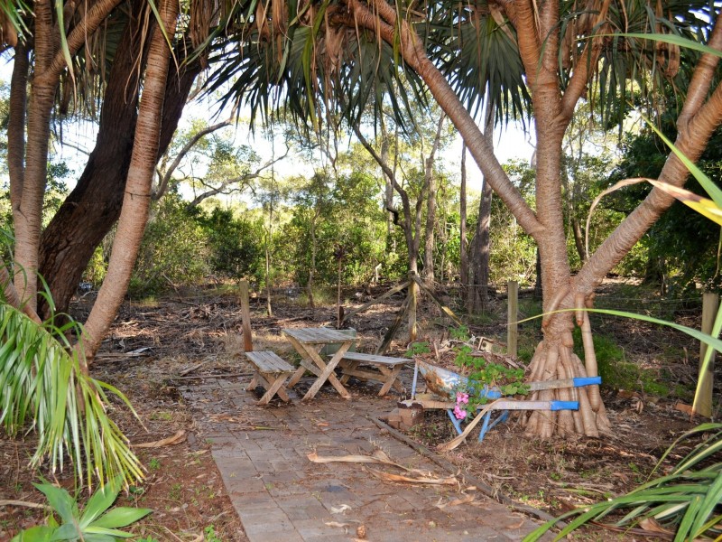 98 Treasure Island Avenue, Karragarra Island QLD 4184