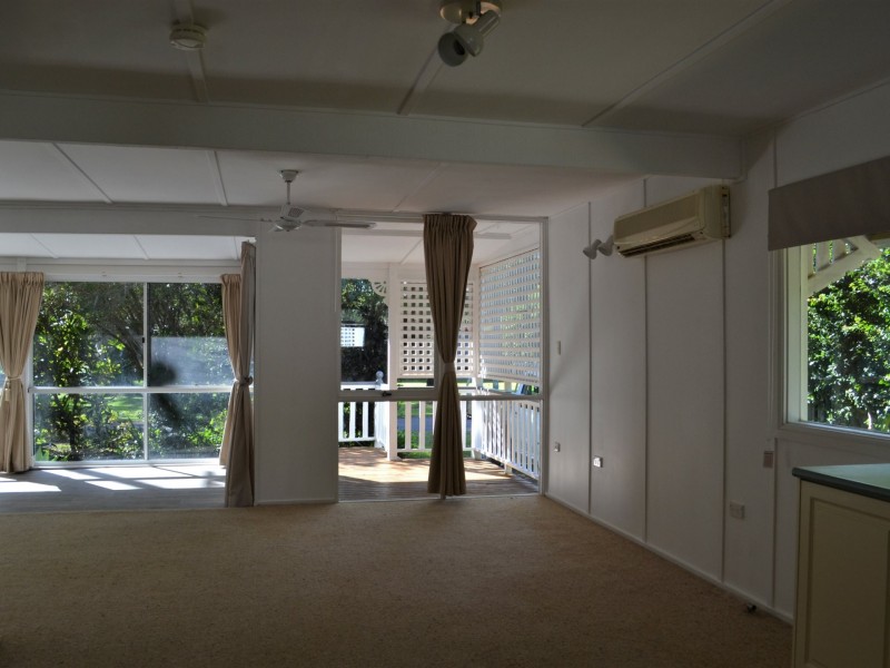 98 Treasure Island Avenue, Karragarra Island QLD 4184