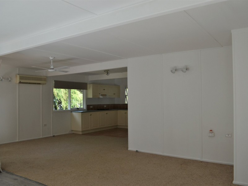 98 Treasure Island Avenue, Karragarra Island QLD 4184