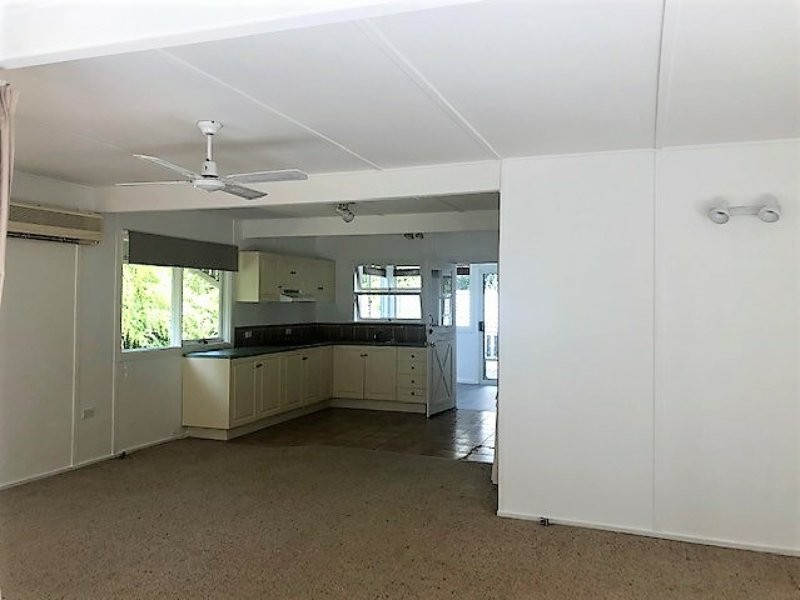 98 Treasure Island Avenue, Karragarra Island QLD 4184