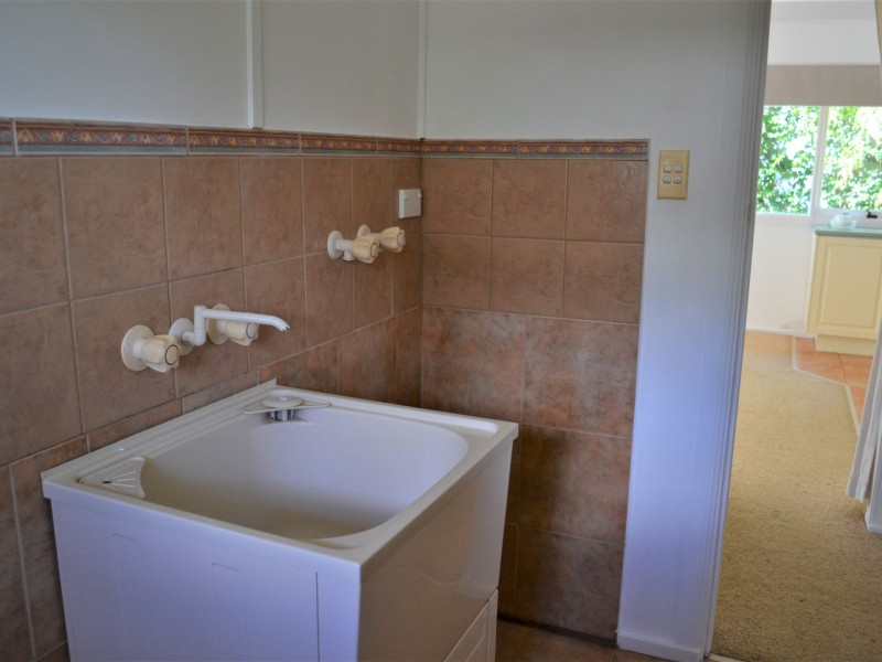 98 Treasure Island Avenue, Karragarra Island QLD 4184