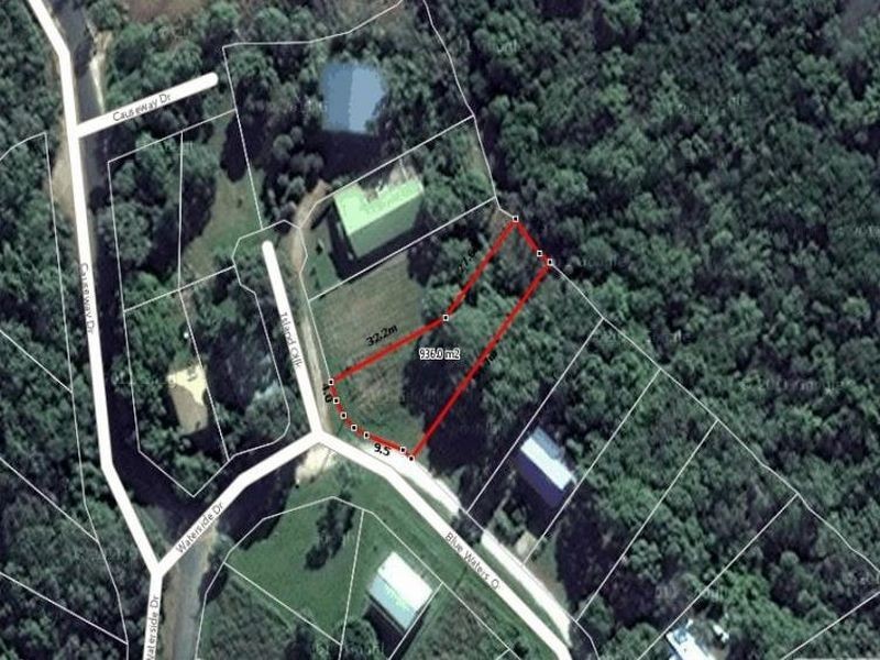 40 Blue Waters Crescent, Macleay Island QLD 4184