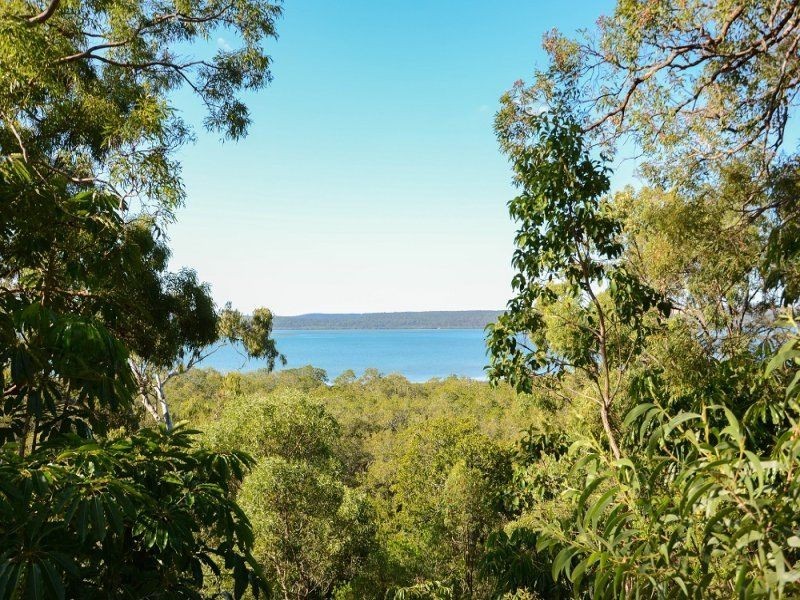 40 Blue Waters Crescent, Macleay Island QLD 4184
