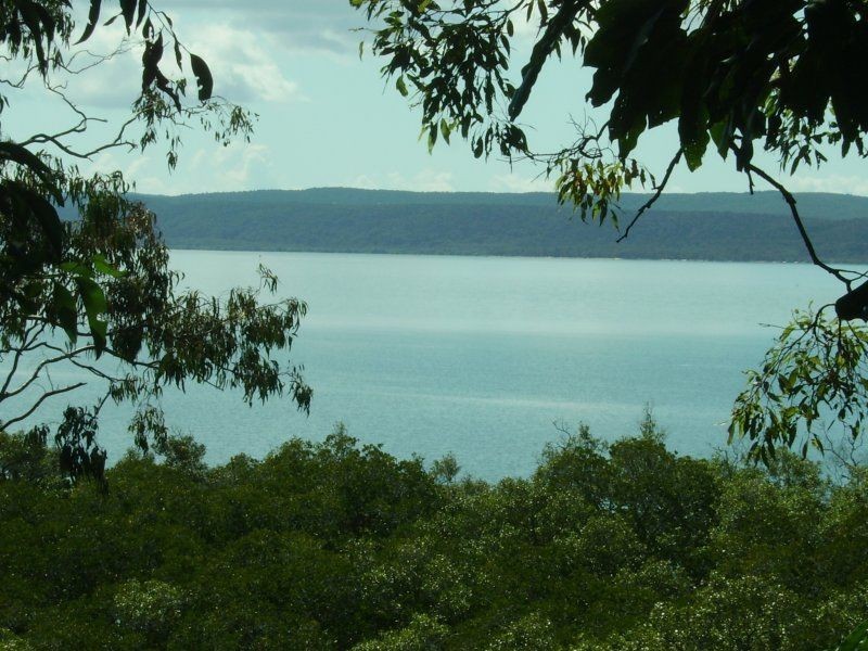 40 Blue Waters Crescent, Macleay Island QLD 4184