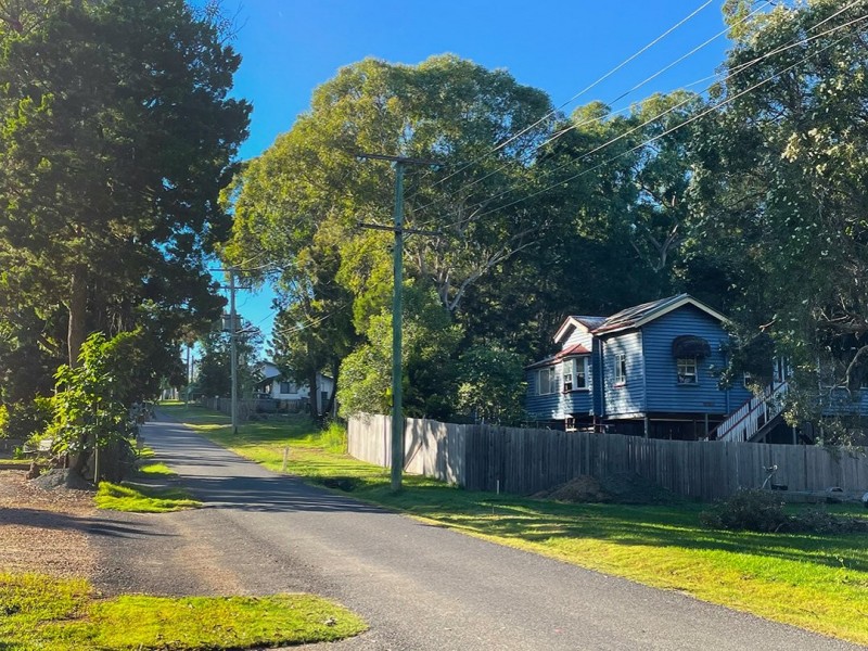 18 Panaroo Street, Macleay Island QLD 4184