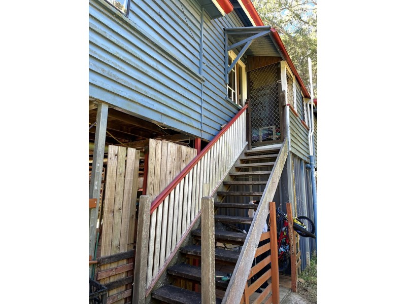 18 Panaroo Street, Macleay Island QLD 4184