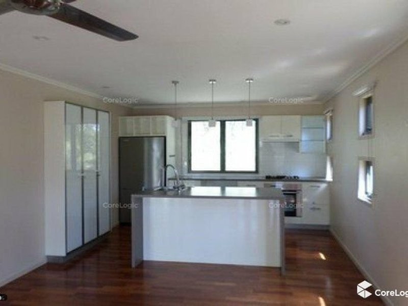 155 LUCAS DR, Lamb Island QLD 4184