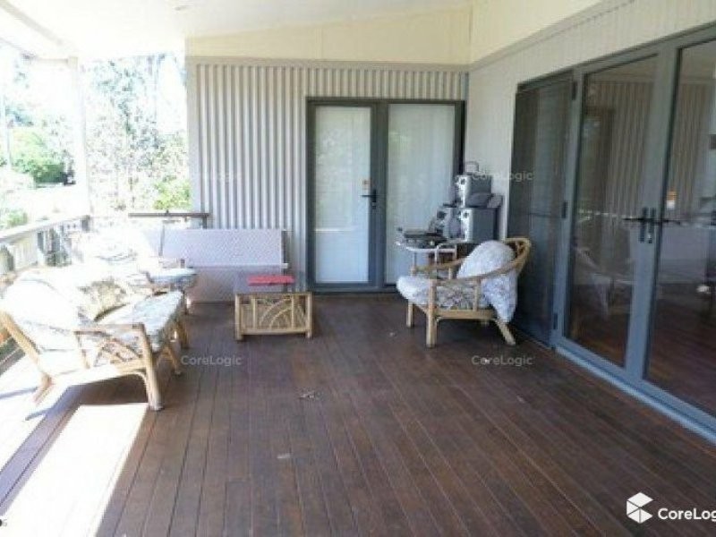 155 LUCAS DR, Lamb Island QLD 4184