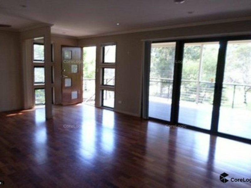 155 LUCAS DR, Lamb Island QLD 4184