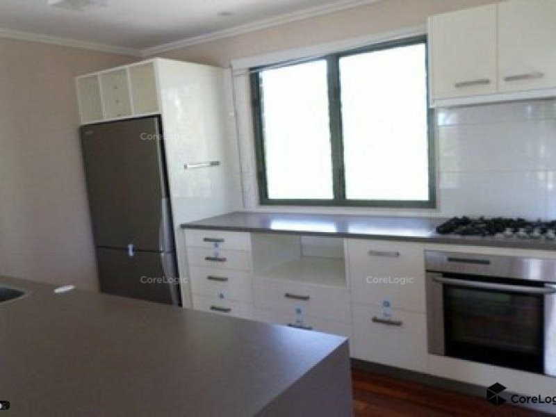 155 LUCAS DR, Lamb Island QLD 4184