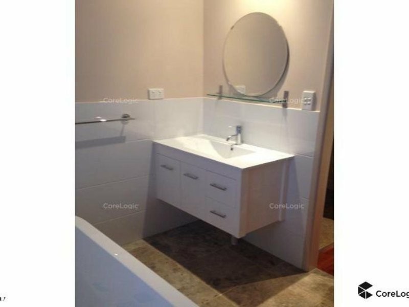 155 LUCAS DR, Lamb Island QLD 4184